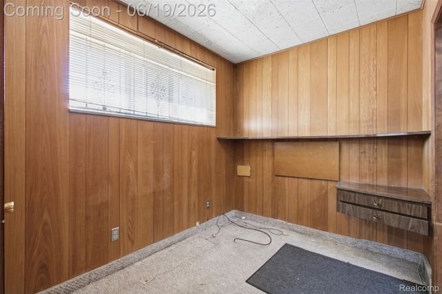 16205 E Warren Avenue, Detroit, MI 48224
