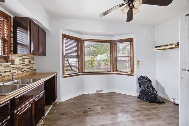 4023 N 46th STREET, Milwaukee, WI 53216