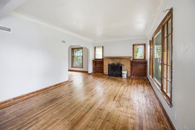 4023 N 46th STREET, Milwaukee, WI 53216