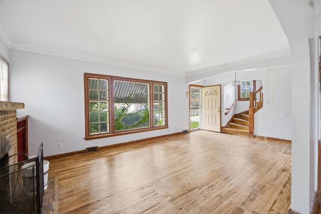 4023 N 46th STREET, Milwaukee, WI 53216