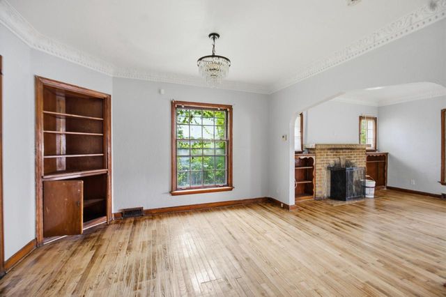4023 N 46th STREET, Milwaukee, WI 53216