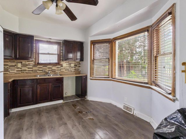 4023 N 46th STREET, Milwaukee, WI 53216