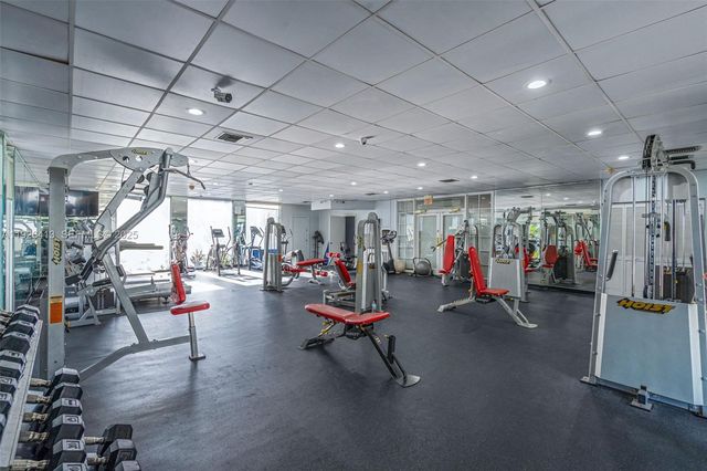 9371 Fontainebleau Blvd I112, Miami, FL 33172