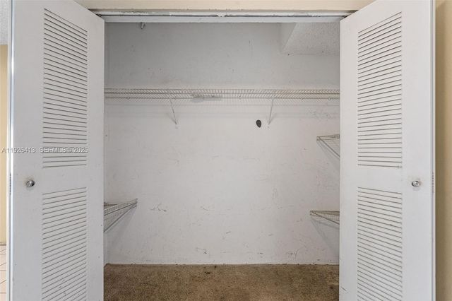 9371 Fontainebleau Blvd I112, Miami, FL 33172