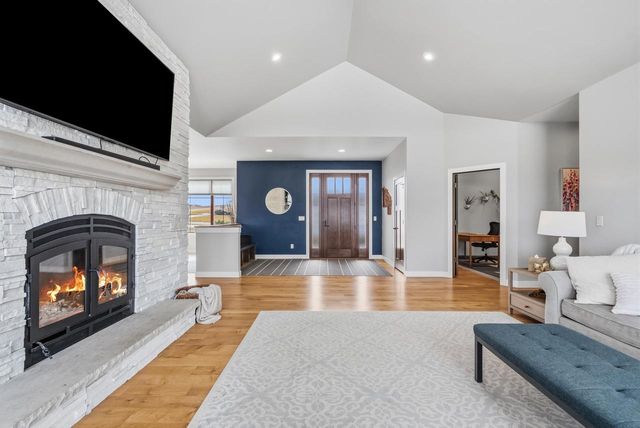 N3029 LOOKOUT LANE, Hortonville, WI 54944