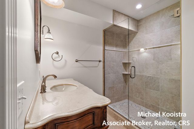 5760 Grand River Drive Ne, Ada Twp, MI 49301