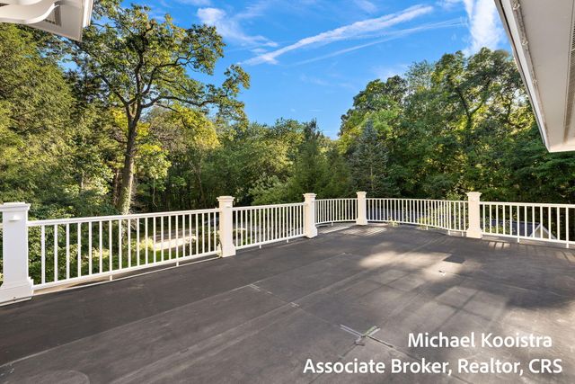 5760 Grand River Drive Ne, Ada Twp, MI 49301