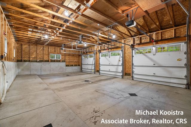 5760 Grand River Drive Ne, Ada Twp, MI 49301