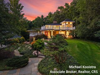 5760 Grand River Drive Ne, Ada Twp, MI 49301