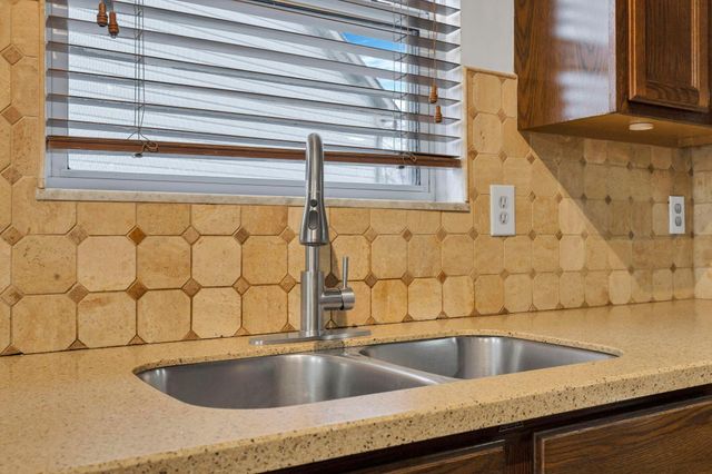 8675 Kingsley Drive, Reynoldsburg, OH 43068