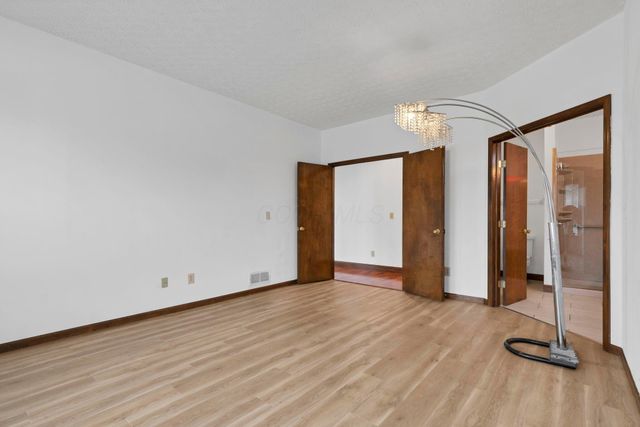 8675 Kingsley Drive, Reynoldsburg, OH 43068