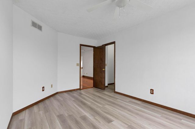 8675 Kingsley Drive, Reynoldsburg, OH 43068