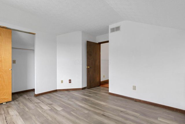 8675 Kingsley Drive, Reynoldsburg, OH 43068