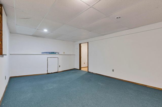 8675 Kingsley Drive, Reynoldsburg, OH 43068