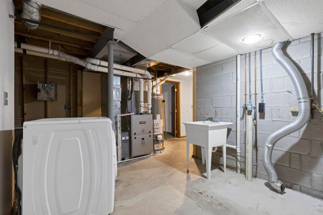 8675 Kingsley Drive, Reynoldsburg, OH 43068