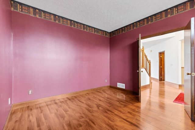 8675 Kingsley Drive, Reynoldsburg, OH 43068