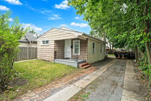 263 Valcour Avenue, Uniondale, NY 11553