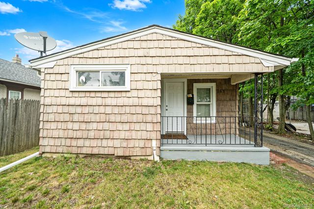 263 Valcour Avenue, Uniondale, NY 11553
