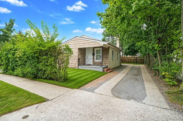 263 Valcour Avenue, Uniondale, NY 11553