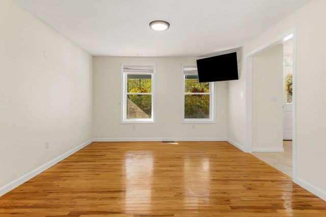 113 Lockes Corner Road, Alton, NH 03809