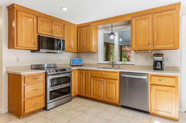 113 Lockes Corner Road, Alton, NH 03809