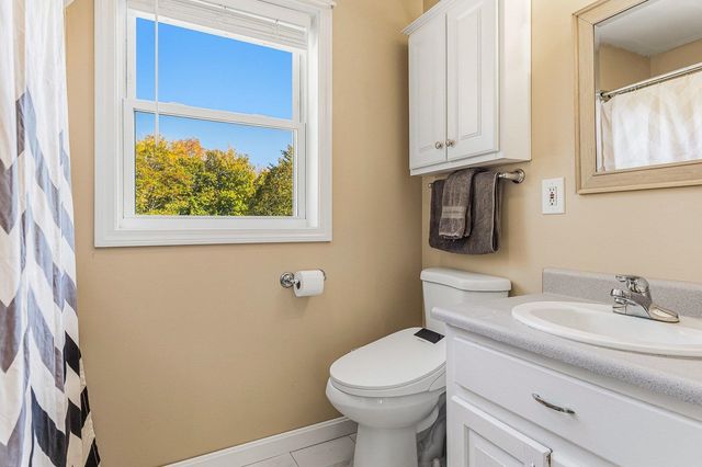 113 Lockes Corner Road, Alton, NH 03809
