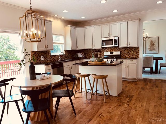 8437 Sea Mist Court, West Chester, OH 45069