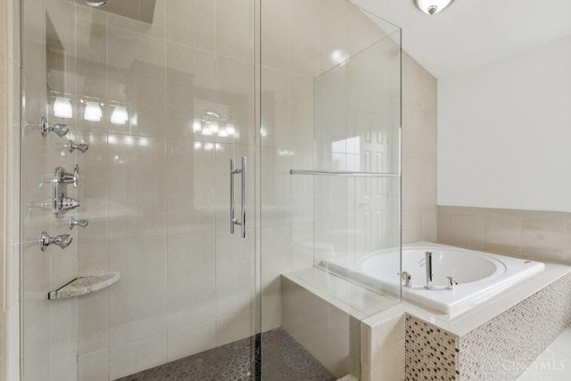 8437 Sea Mist Court, West Chester, OH 45069