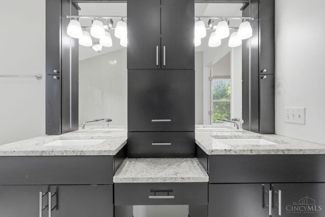8437 Sea Mist Court, West Chester, OH 45069
