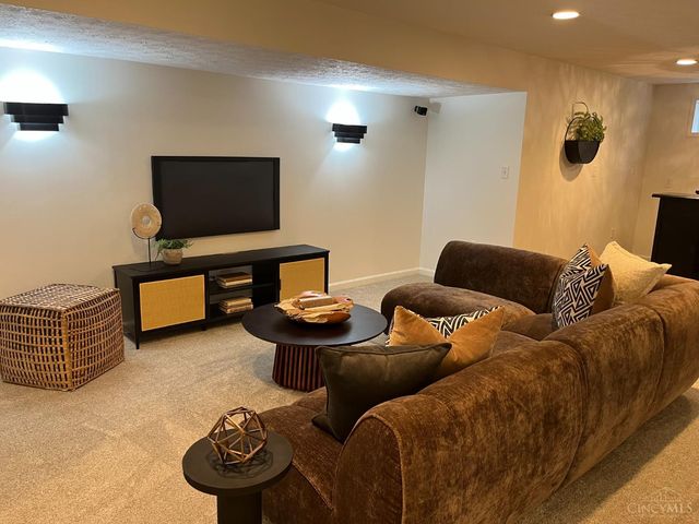 8437 Sea Mist Court, West Chester, OH 45069