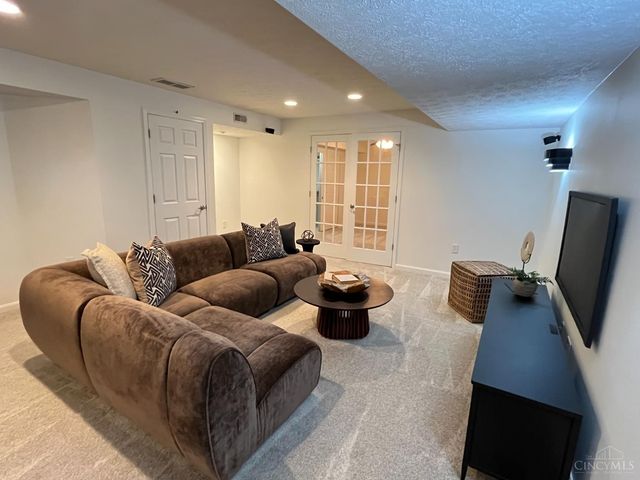 8437 Sea Mist Court, West Chester, OH 45069
