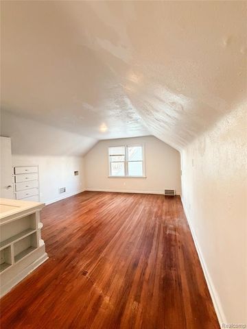 20091 Barlow Street, Detroit, MI 48205