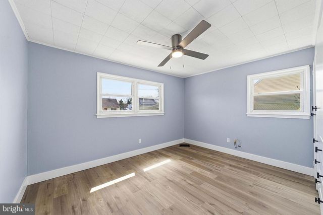 27 WALTON AVE, Ewing, NJ 08618