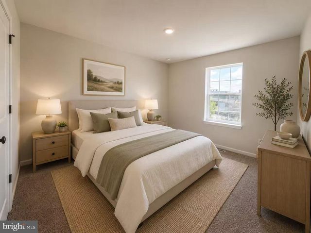 25 CLEMENTON RD E, Gibbsboro, NJ 08026
