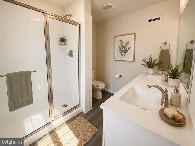 25 CLEMENTON RD E, Gibbsboro, NJ 08026