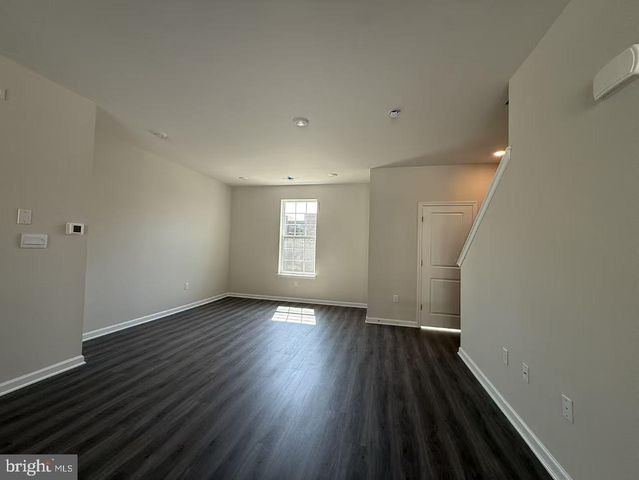 25 CLEMENTON RD E, Gibbsboro, NJ 08026
