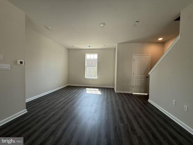 25 CLEMENTON RD E, Gibbsboro, NJ 08026