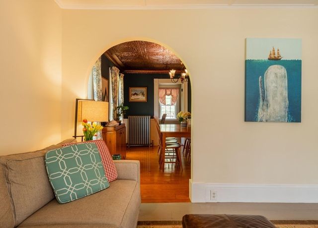 31 High St, Ipswich, MA 01938