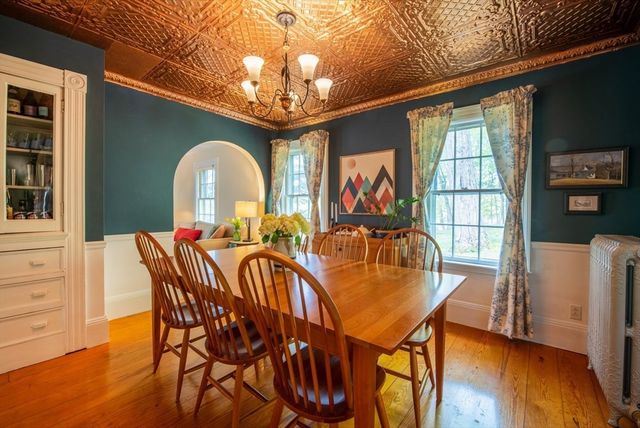 31 High St, Ipswich, MA 01938