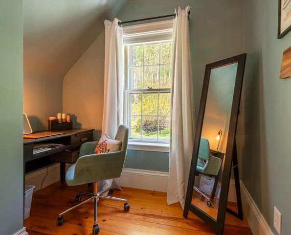 31 High St, Ipswich, MA 01938