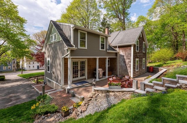 31 High St, Ipswich, MA 01938
