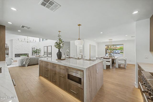 8007 E DEL TESORO Drive, Scottsdale, AZ 85258