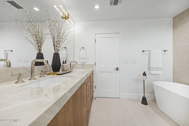 8007 E DEL TESORO Drive, Scottsdale, AZ 85258