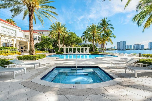 3145 NE 184th St 5305, Aventura, FL 33160