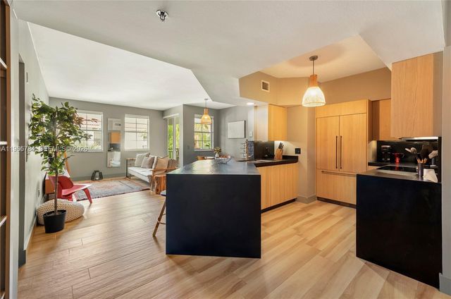 3145 NE 184th St 5305, Aventura, FL 33160