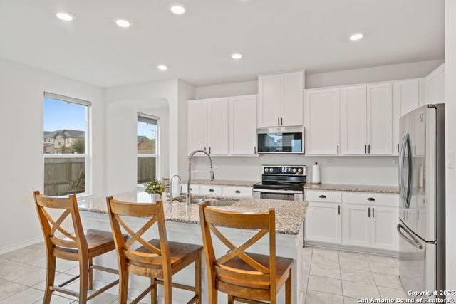 3404 Taurus Sky, Converse, TX 78109