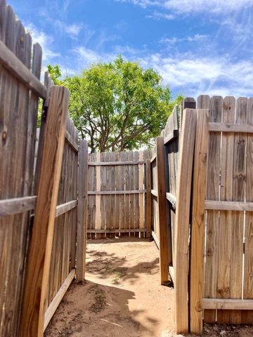 2308 74th Street, B3, Lubbock, TX 79423