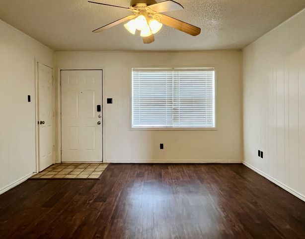 2308 74th Street, B3, Lubbock, TX 79423