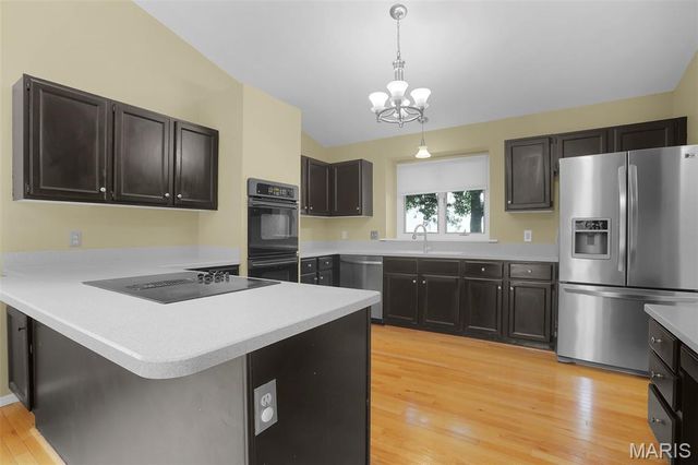 546 McBride Pointe Drive, Wildwood, MO 63011