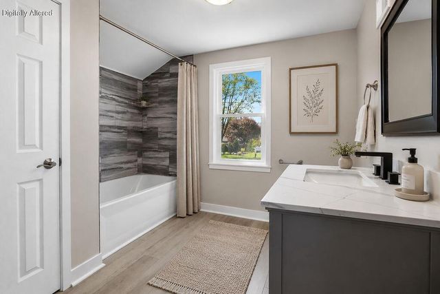 7438 Seneca ROAD, Fox Point, WI 53217